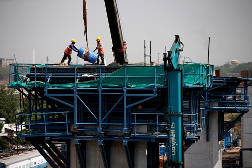India`s economic growth expected to slip below 7% in Octomber-December quarter